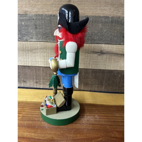 Nutcracker Village Pirate Nutcracker 12" -flaw - Picture 5 of 7